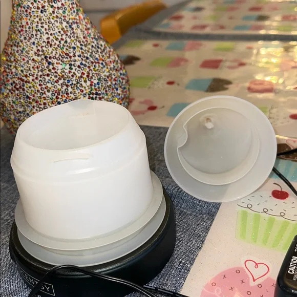 INSPIRIT SCENTSY ESSENTIAL OIL DIFFUSER SHADE & BASE MULTICOLOR GLASS BEADS EUC - Picture 5 of 8